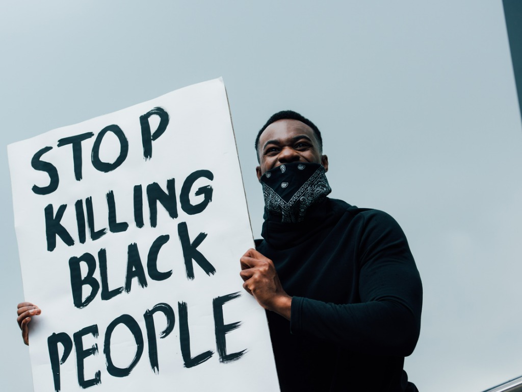 BLACK LIVES MATTER